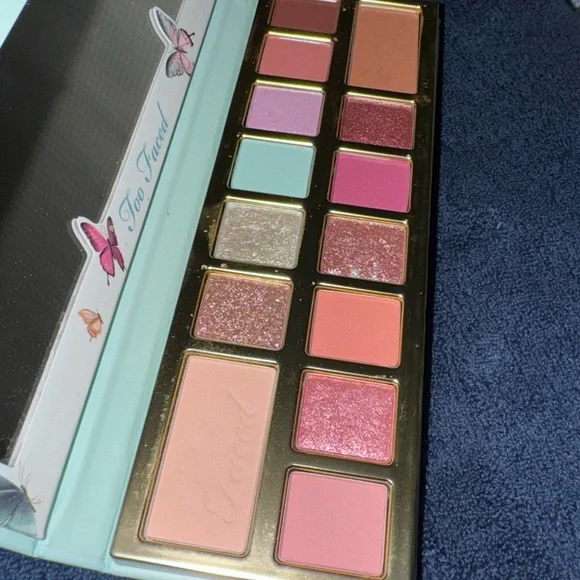 Too Faced Butterfly Eyeshadow Palette - Picture 4 of 4